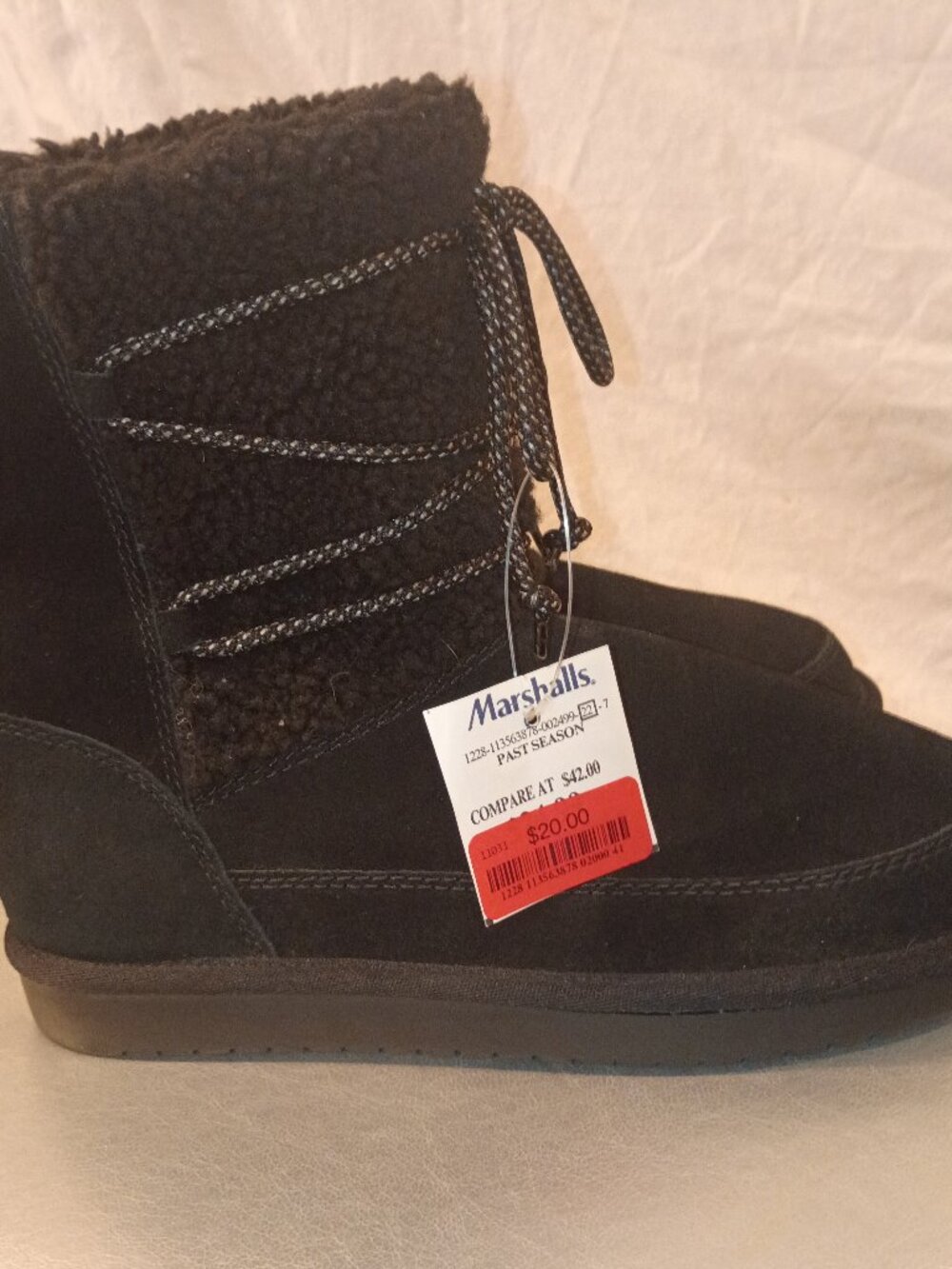Koolaburra by UGG Michon Short Suede Pull On Boots in Black Women's Size 5 NWT